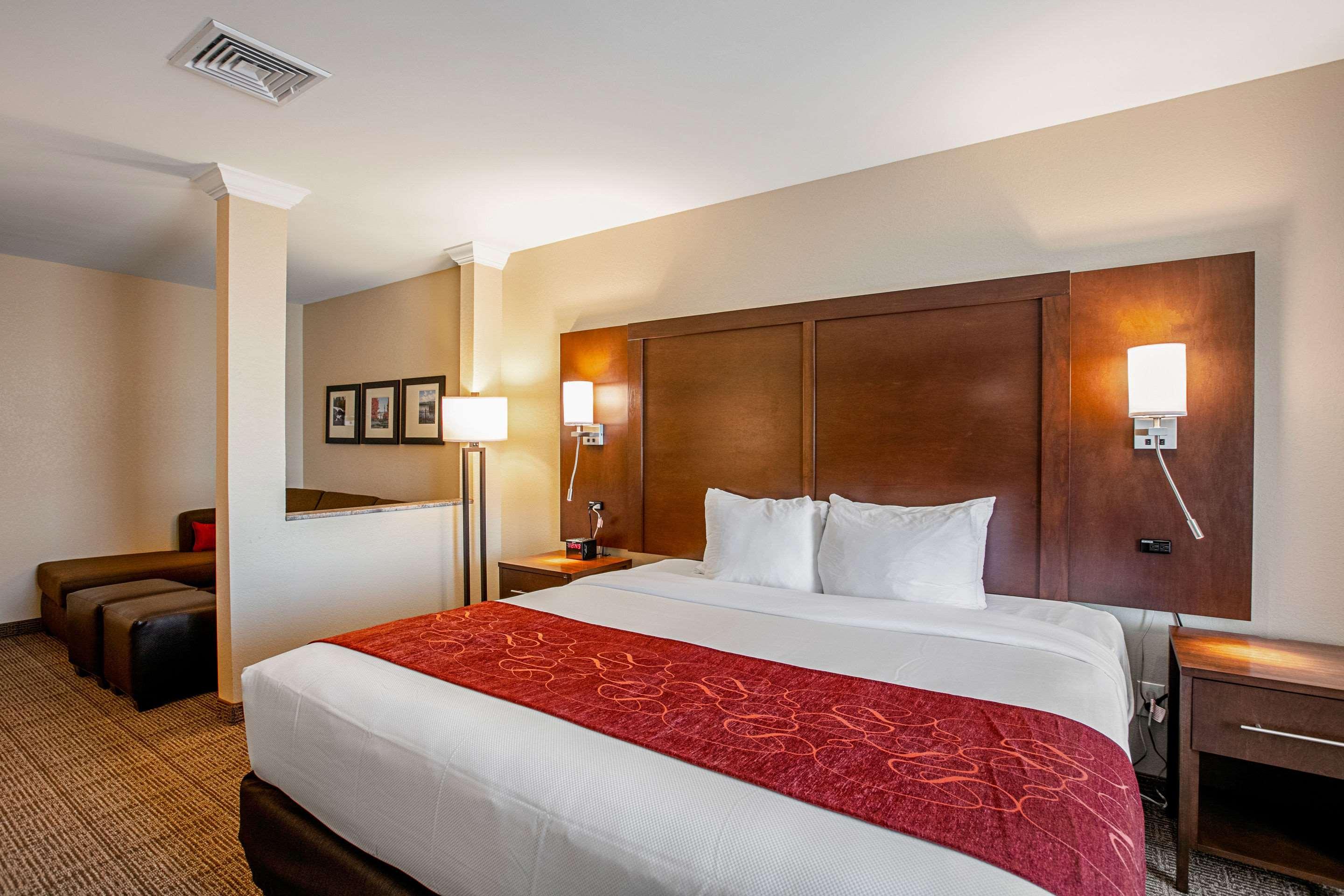 Comfort Suites Fishkill Near Interstate 84 Zewnętrze zdjęcie