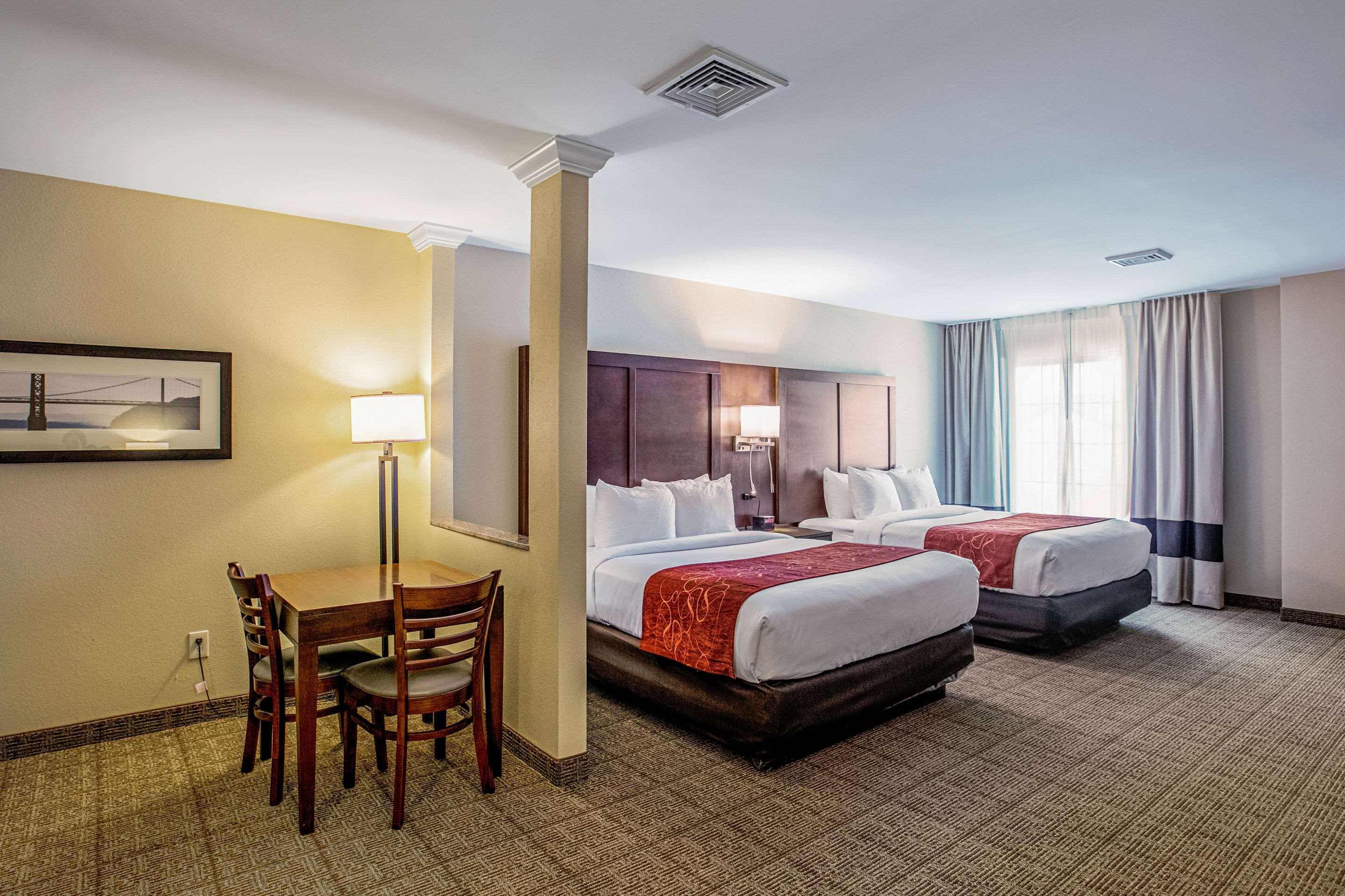 Comfort Suites Fishkill Near Interstate 84 Zewnętrze zdjęcie