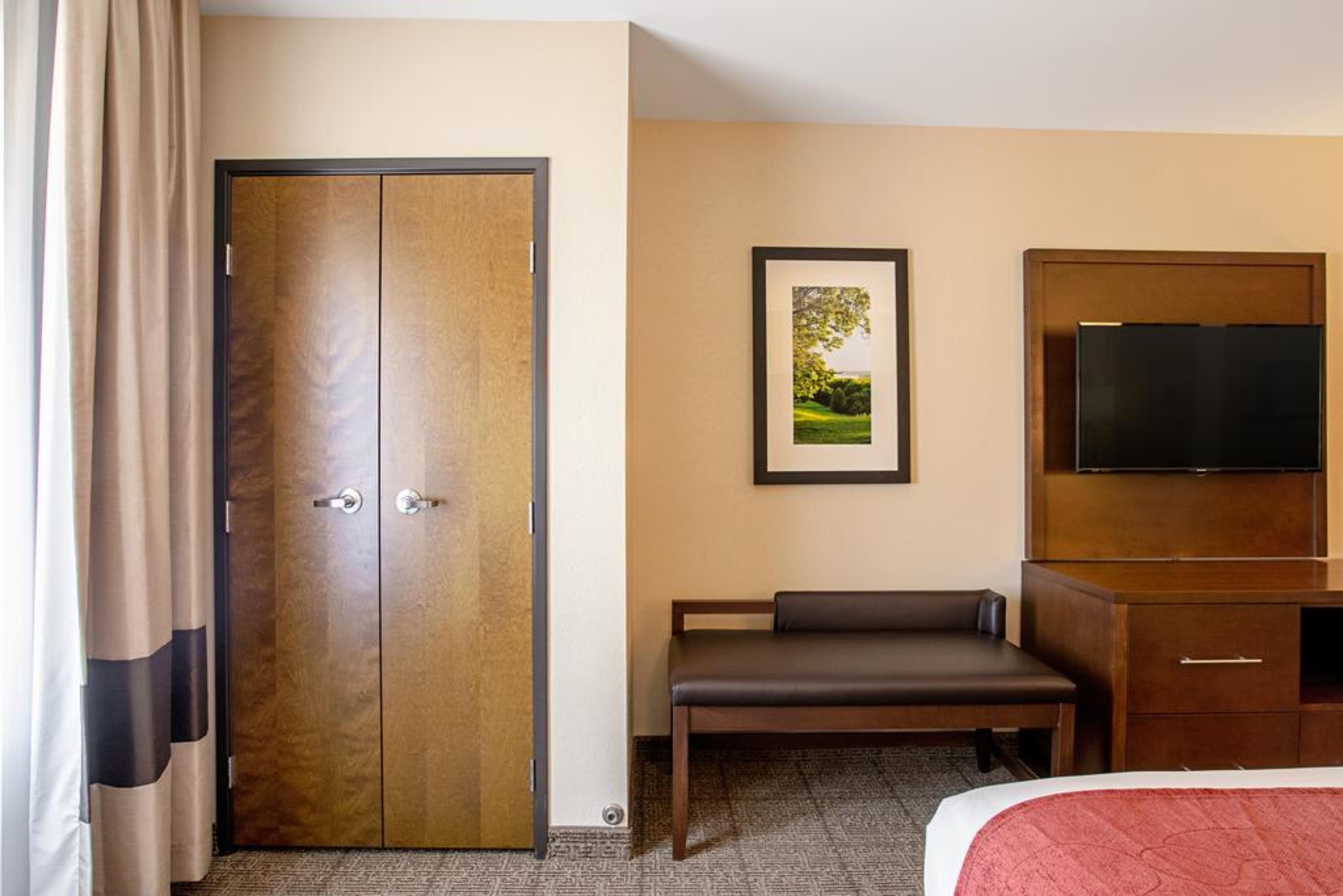 Comfort Suites Fishkill Near Interstate 84 Zewnętrze zdjęcie