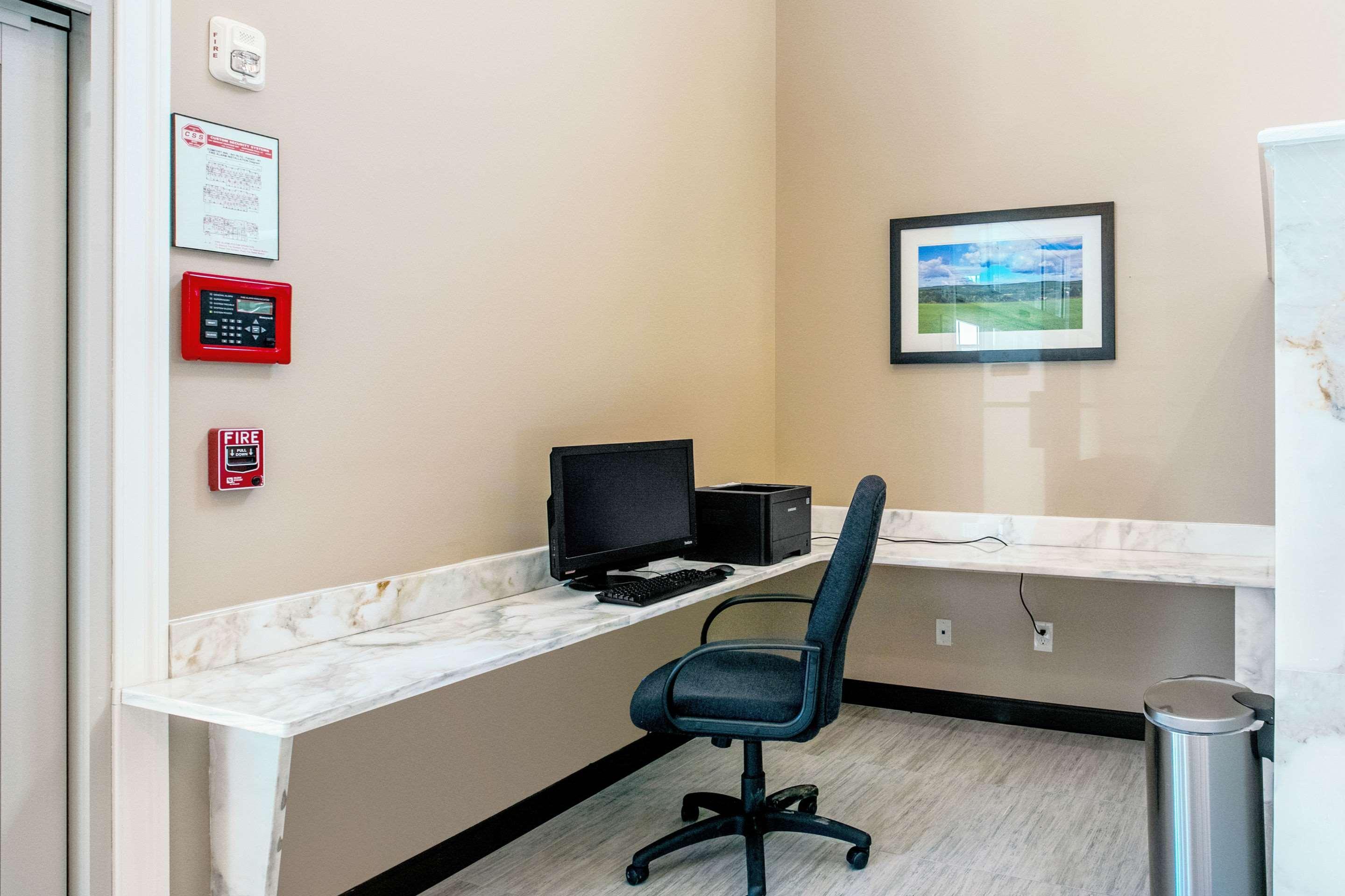 Comfort Suites Fishkill Near Interstate 84 Zewnętrze zdjęcie